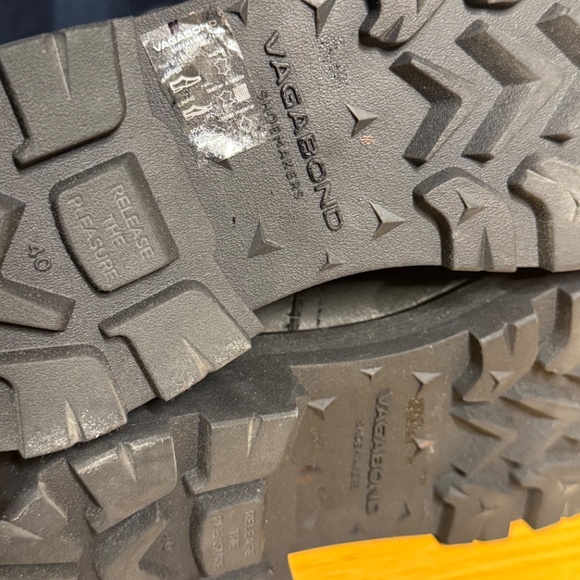 Vagabond Black Cosmo 2.0 Leather Lug Sole Tall Boot - Picture 9 of 11